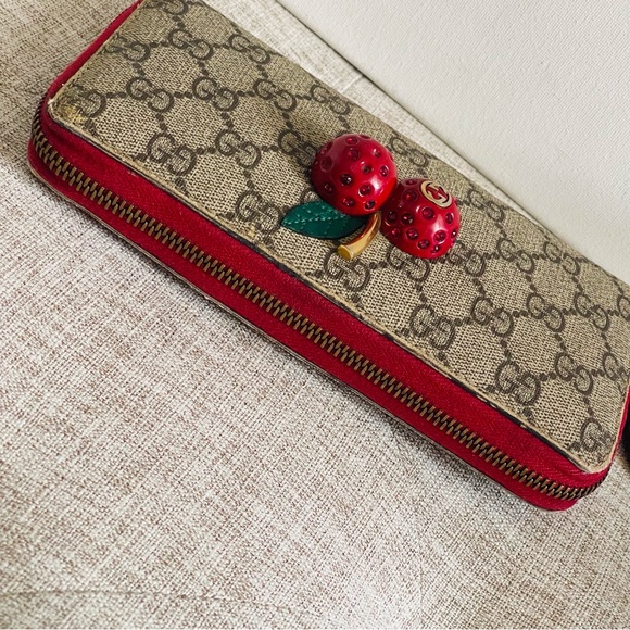 Gucci GG Supreme Canvas Zip Around Wallet with Cherries - Picture 8 of 14